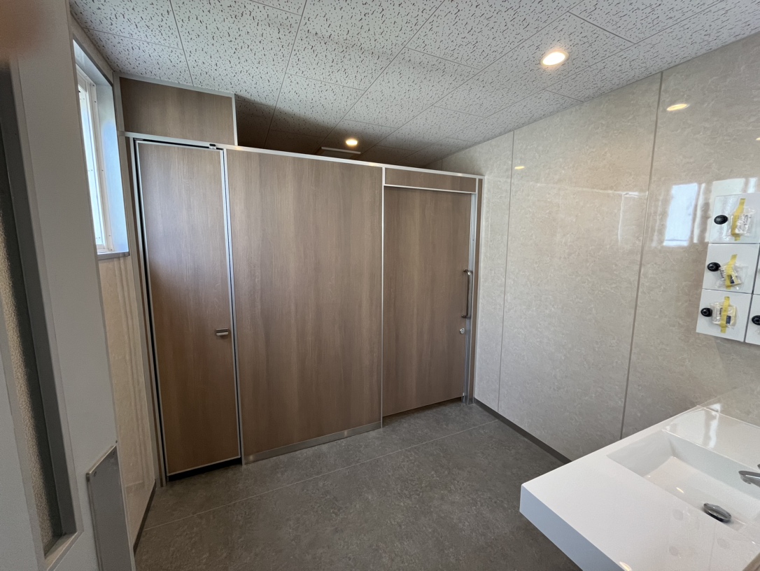社員が快適に過ごせる空間へ！既存トイレのリニューアル工事事例